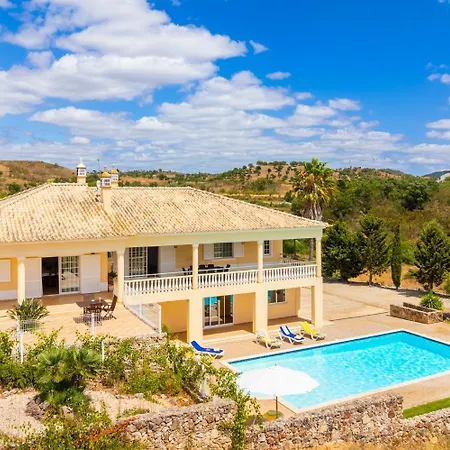 Entrecolinas 别墅 *